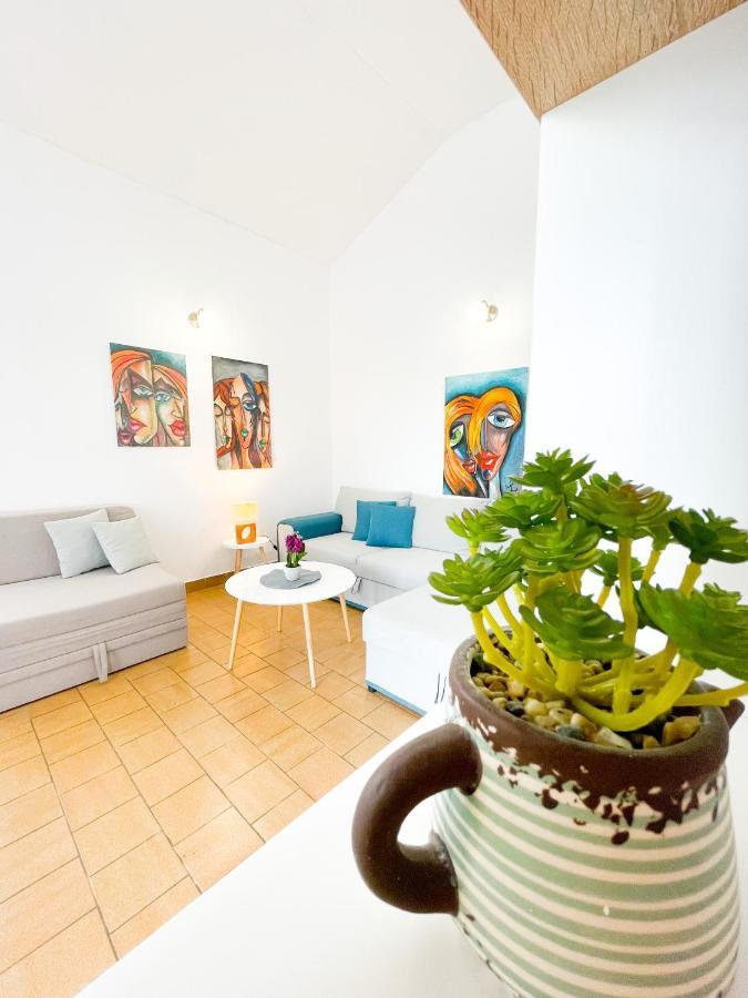 Spacious Apartment Amaros กอร์จูลา ภายนอก รูปภาพ