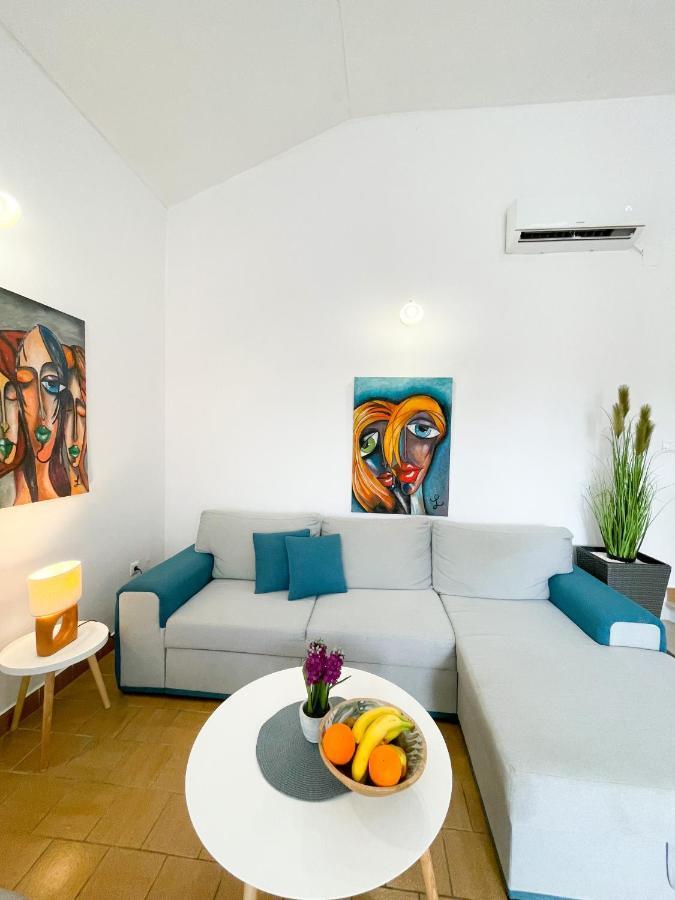 Spacious Apartment Amaros กอร์จูลา ภายนอก รูปภาพ